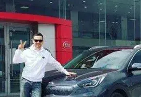 Александър Сано с нова кола