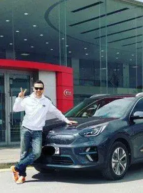 Александър Сано с нова кола