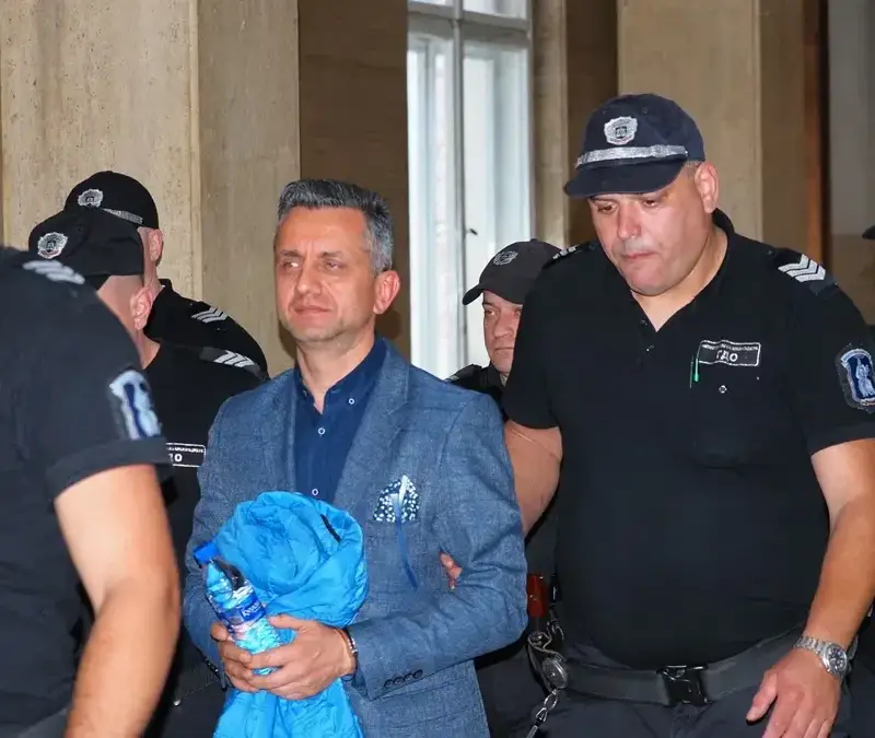 Арестуваният шеф на митницата в Пловдив Мирослав Беляшки с 300 000 евро рушвет от Паскал 