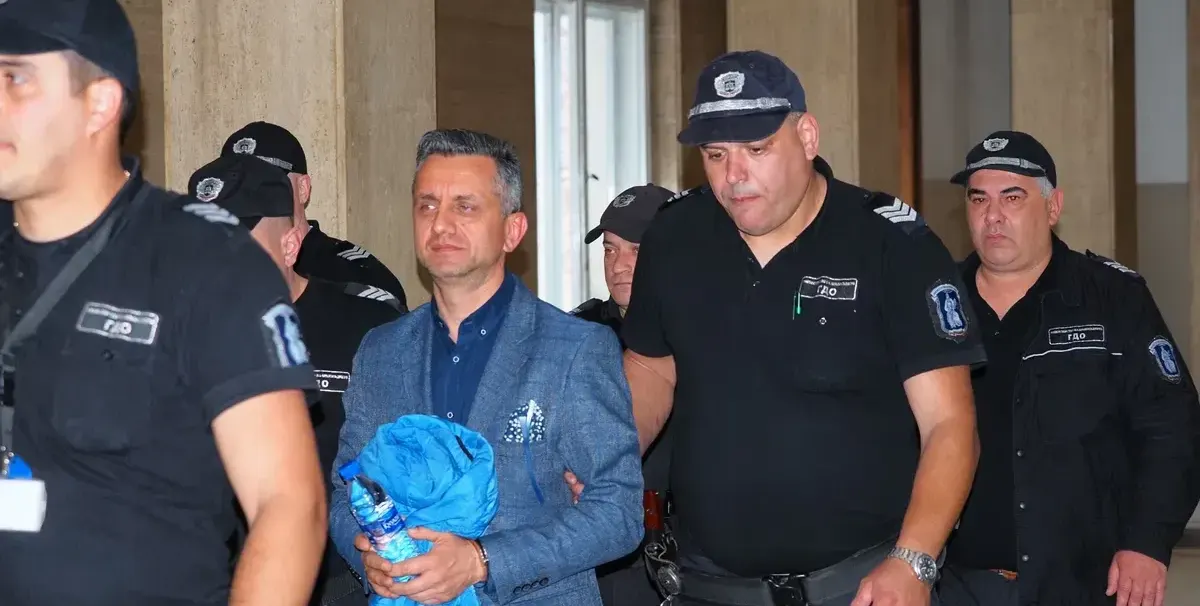 Арестуваният шеф на митницата в Пловдив Мирослав Беляшки с 300 000 евро рушвет от Паскал 