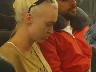 БОМБА в HotArena: Скандалната Марина Тошич на романтична почивка с женен оператор! СНИМКИ