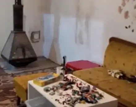 „Бригада Нов дом”  ремонтира дом на  мърлячи с пари