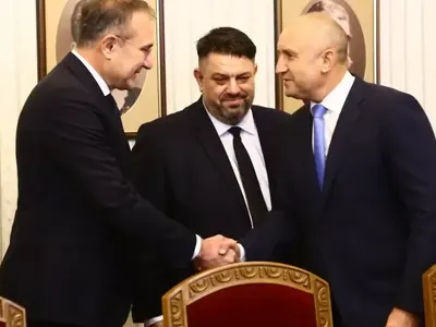 БСП и Слави охладняха към Радев