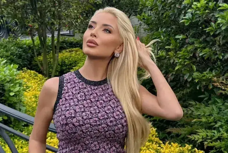 Цвети Янева релаксира край езерото Комо