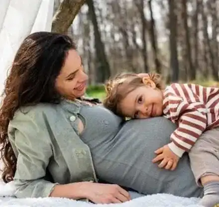 Даяна Ханджиева чака близнаци - чуди се как ще оцелее?!