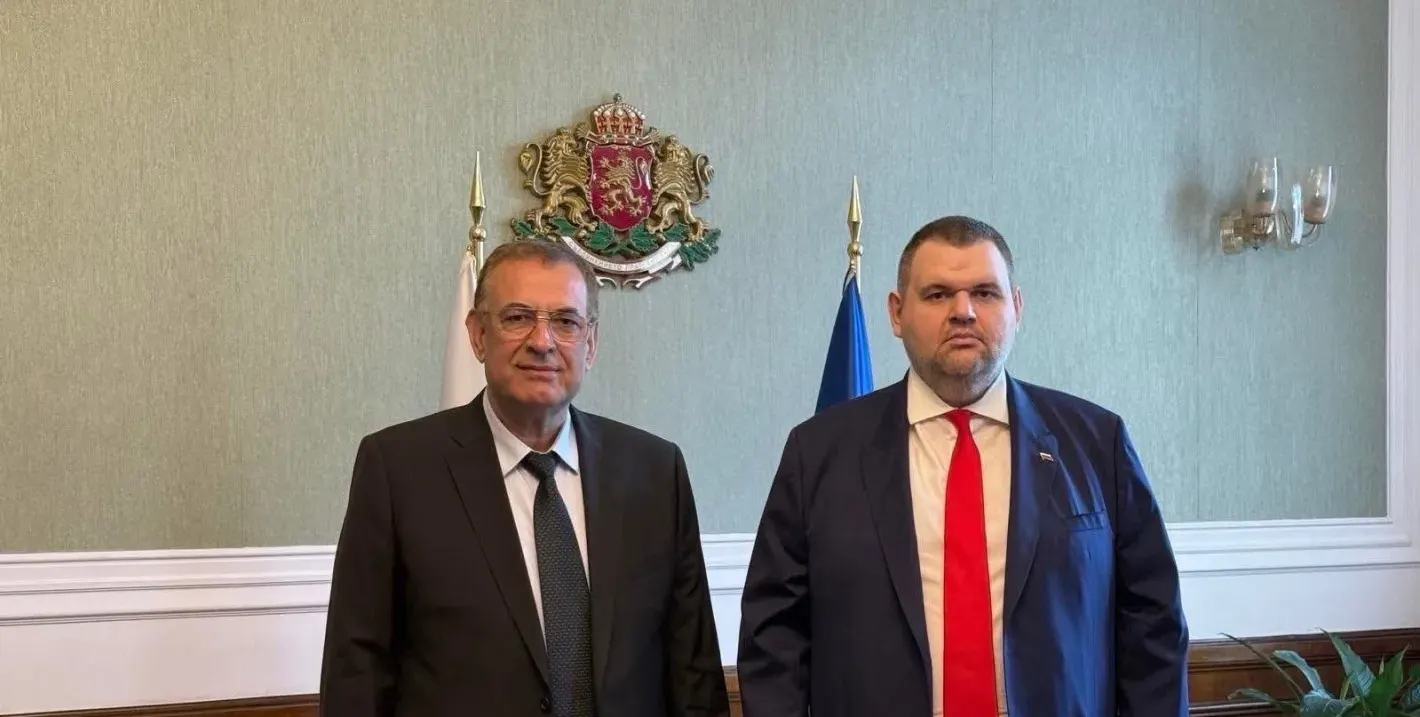 Делян Пеевски, лидер на ДПС и ПГ на ДПС-НОВО НАЧАЛО се срещна с доц. д-р Джевдет Чакъров. Обединение в името на хората и целостта на ДПС