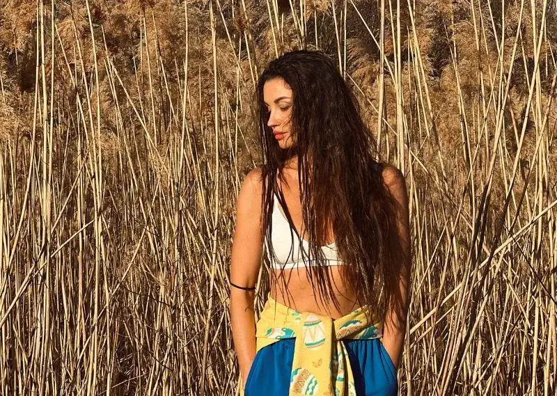 Диляна Попова на разходка по… сутиен! (СНИМКИ)