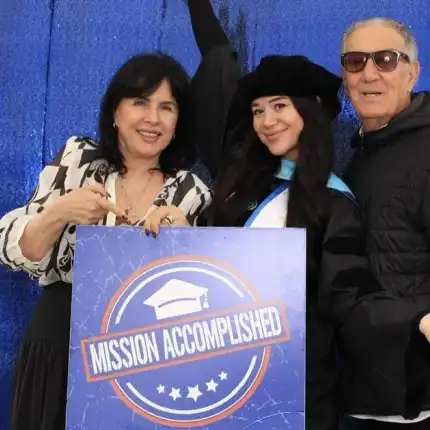 Дъщерята на Кичка Бодурова стана доктор