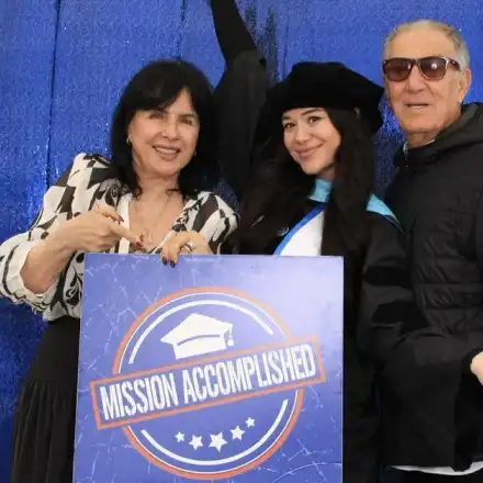 Дъщерята на Кичка Бодурова стана доктор