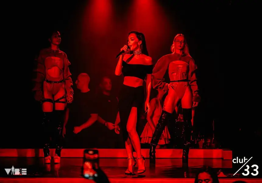 Ексклузивно! Галена разтърси Club 33