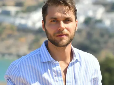 „Ергенът” Алек Младенов  от третия сезон всеки  момент става баща