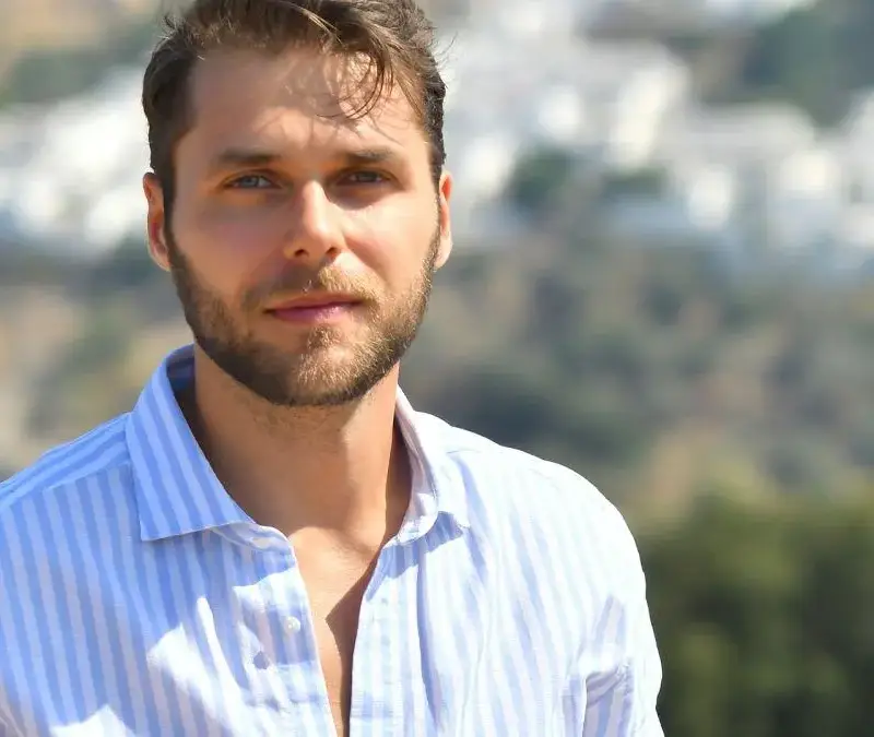 „Ергенът” Алек Младенов  от третия сезон всеки  момент става баща