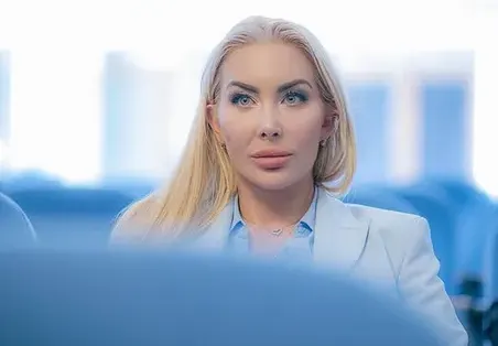 Ето я бременната  Антония Петрова ФОТО