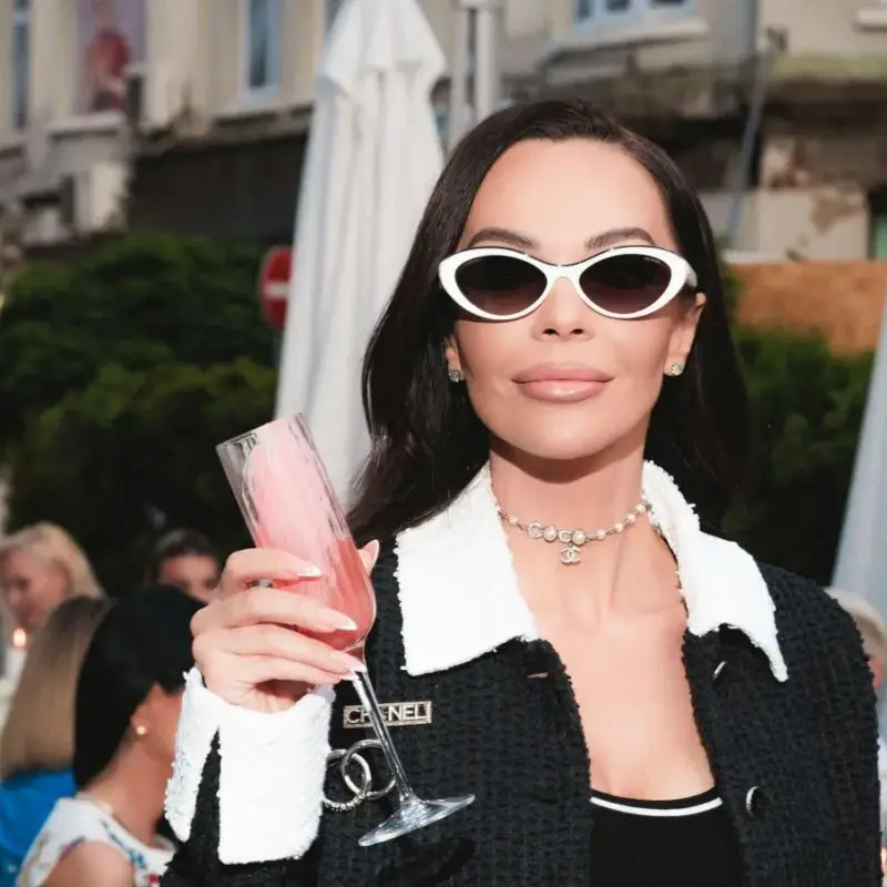 Ето я Галена на 40! Тайна вечеря събра най-красивите българки