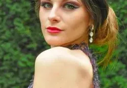Ето я внучката на Паша Христова