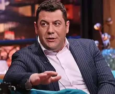 Евгени Будинов вдига сватба