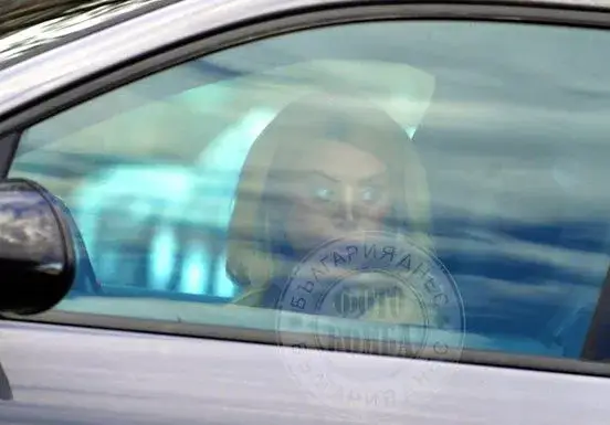 ФОТО БОМБА: Ето с кого и къде засякоха разведената Светлана Василева! (няма нищо общо с фотошопа - СНИМКИ)