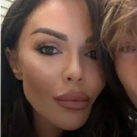 Галена плаща 11 бона за училището на големия си син!