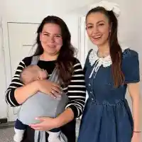 Гери Дончева кърми чуждо бебе