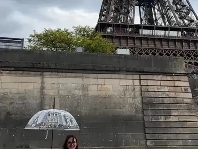 Глория заведе внучката на Айфеловата кула