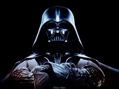 Идва създателят  на шлема на Дарт Вейдър