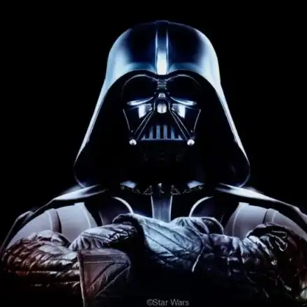 Идва създателят  на шлема на Дарт Вейдър