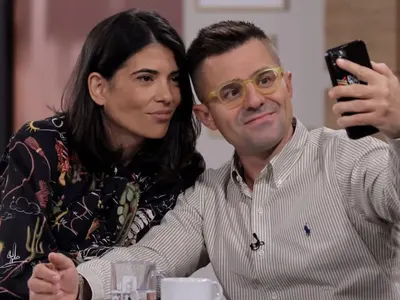 КАКВО СЕ СЛУЧВА: Андрей Арнаудов показа зверски релеф и плочки, а жена му Емануела вече е скелет! (ШОК СНИМКИ по бански)