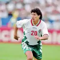 Короната На Мис България, тениска с автограф от Краси Балъков и олимпийски ръкавици от Станимира Петрова на търг