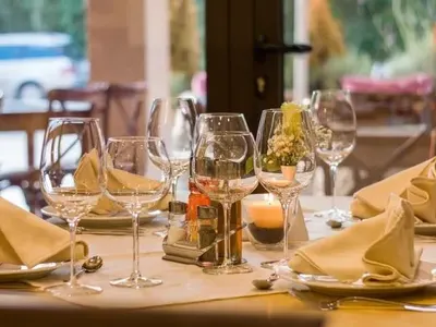 Кръчмите в София се опразват, точат се пак да вдигат цените