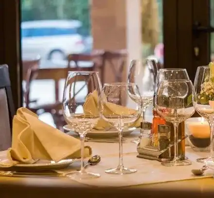 Кръчмите в София се опразват, точат се пак да вдигат цените