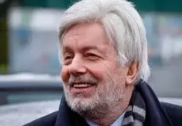 Легендарният бивш шеф на БФС Валентин Михов с шокираща изповед: Мутра ме пребиваше години наред!