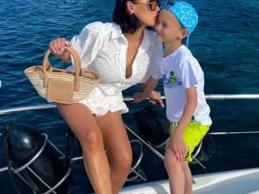 Лили Клюкарката откри сезона