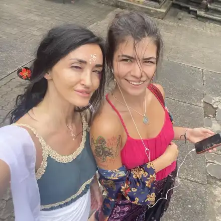 Майката на брадърката Кристи лекува от безплодие с магията „Те ти булка Спасов ден"