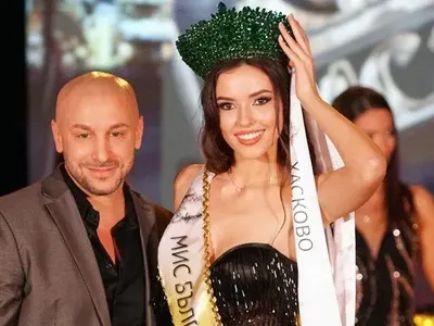 Миската Симона Петрова е първата българка, която ще лети в Космоса! СНИМКИ