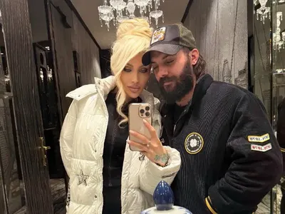 Мъжът на Джулиана Гани на хранилка при нея! Теодор Гецов стана мъж под чехъл