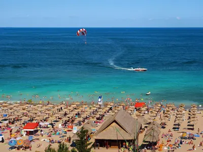 На Острова гърмят: Идете на това място в България с дълъг плаж и вечеря само за 8,5 паунда