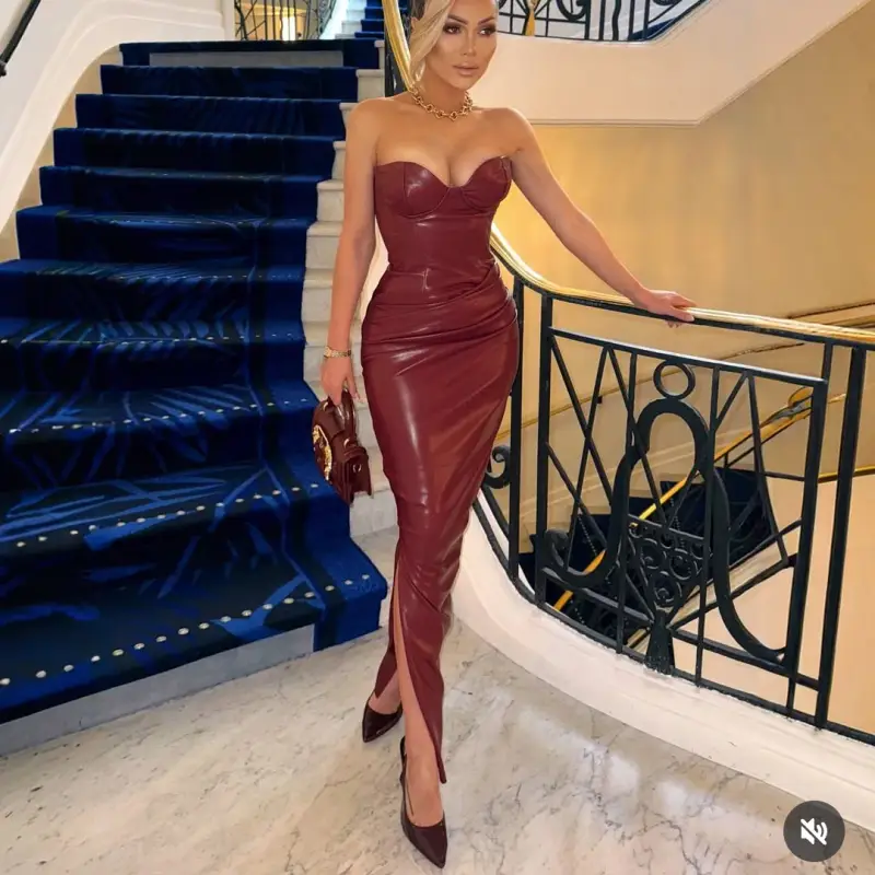 Нора Недкова се глези в Кан