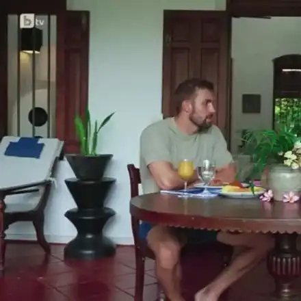 Няма такъв скудоумник! Виктор седи на два стола, но ще падне лошо (Разплака Клаудия и се гаври с Любомира)