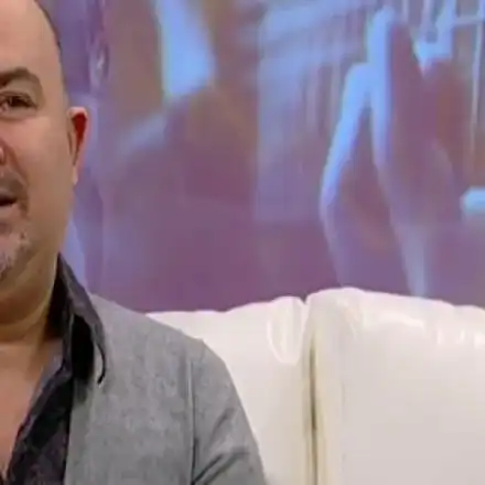 Орхан Мурад се пусна по бански