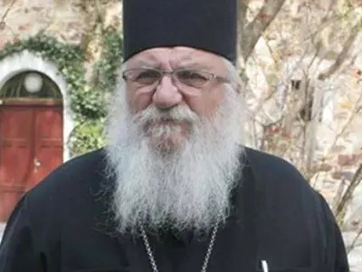 Отец Иван е отчаян:  Страх ме е да не ослепея!