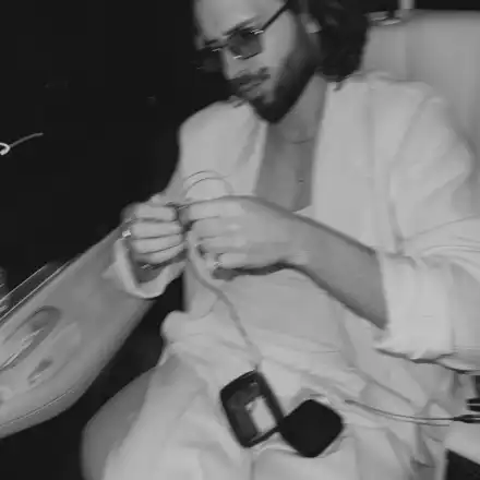 Папи Ханс при лъвовете в Кан