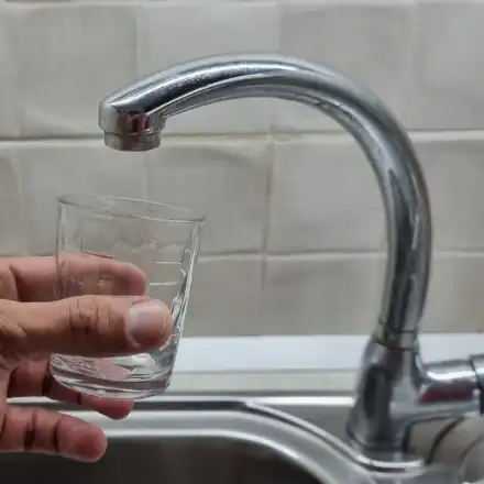 Перник е без вода от 3 дни, шефът на ВиК заминал да гледа футболен финал в чужбина