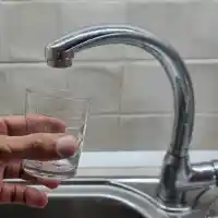 Перник е без вода от 3 дни, шефът на ВиК заминал да гледа футболен финал в чужбина