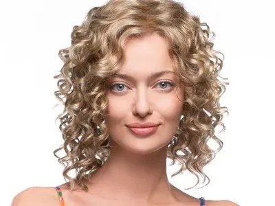 Перуки със стил и усмивка – само в Салон Магама, София!