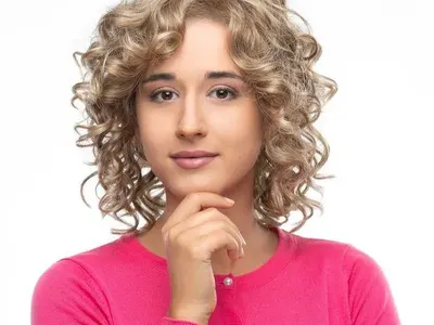 Перуки със стил и усмивка – само в Салон Магама, София!