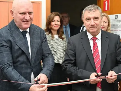 Проверяват трима ректори – плагиати