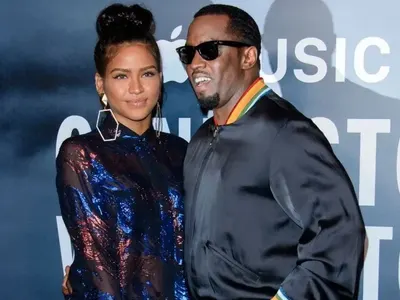 Пъф Деди карал жиголо да уринира в устата на приятелката му, дъщерите му напуснаха погнусени съда 18+