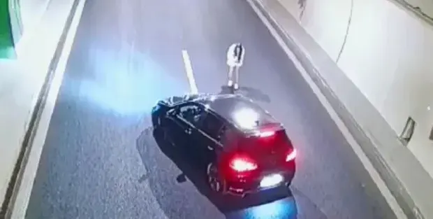 Шофьор спря в тунел "Железница", за да си снима колата