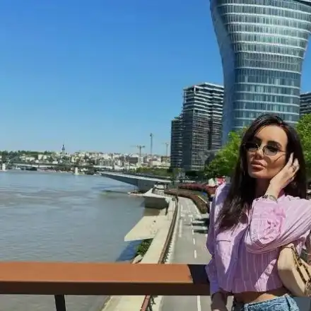 Щерката на Фатик показа гаджето в Сен Тропе (ФОТО)