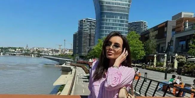 Щерката на Фатик показа гаджето в Сен Тропе (ФОТО)